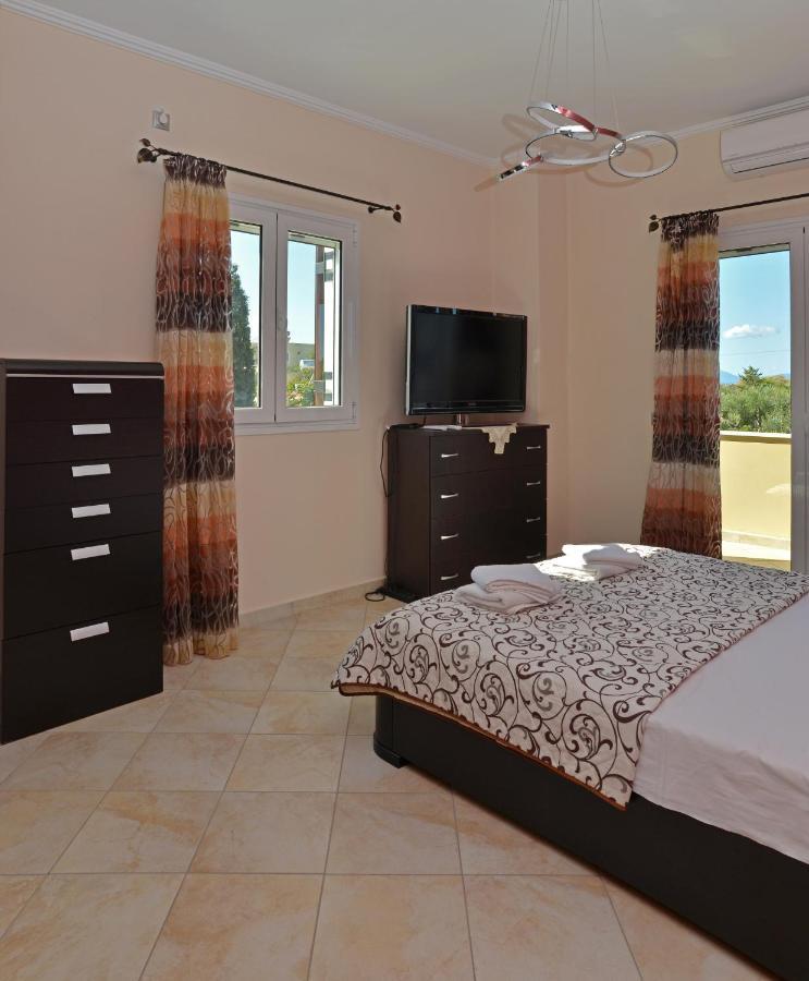 Villa Konstantinos 6 Bedrooms Aegina 外观 照片